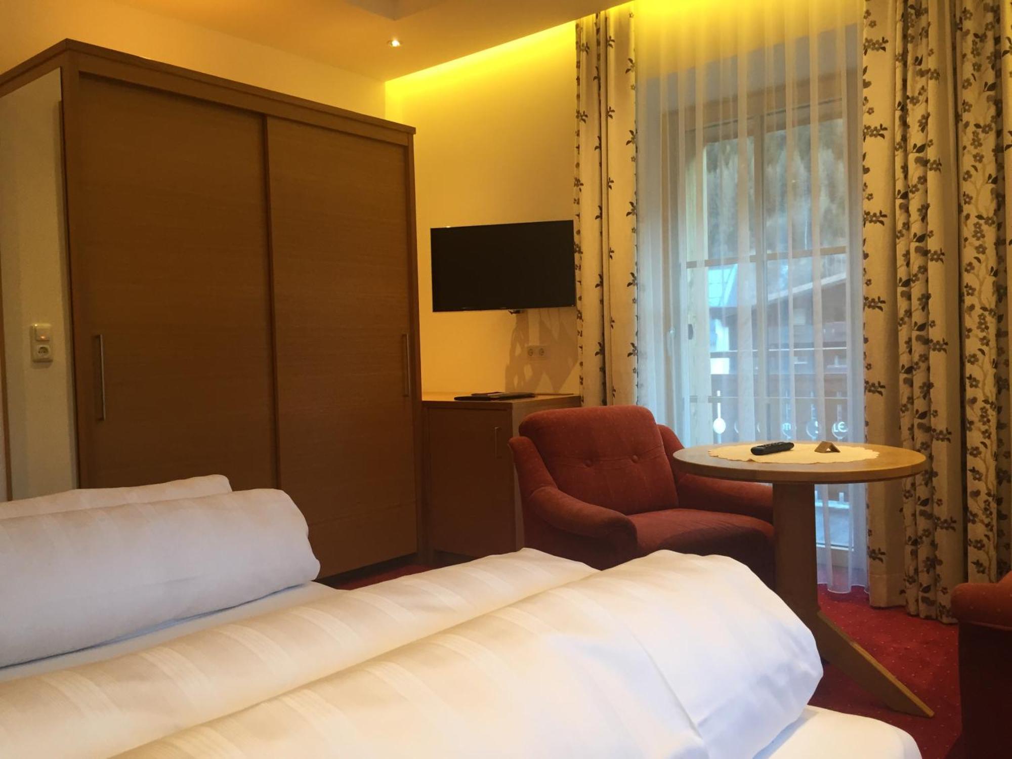 Hotel Angelika Санкт Антон ам Арлберг Стая снимка