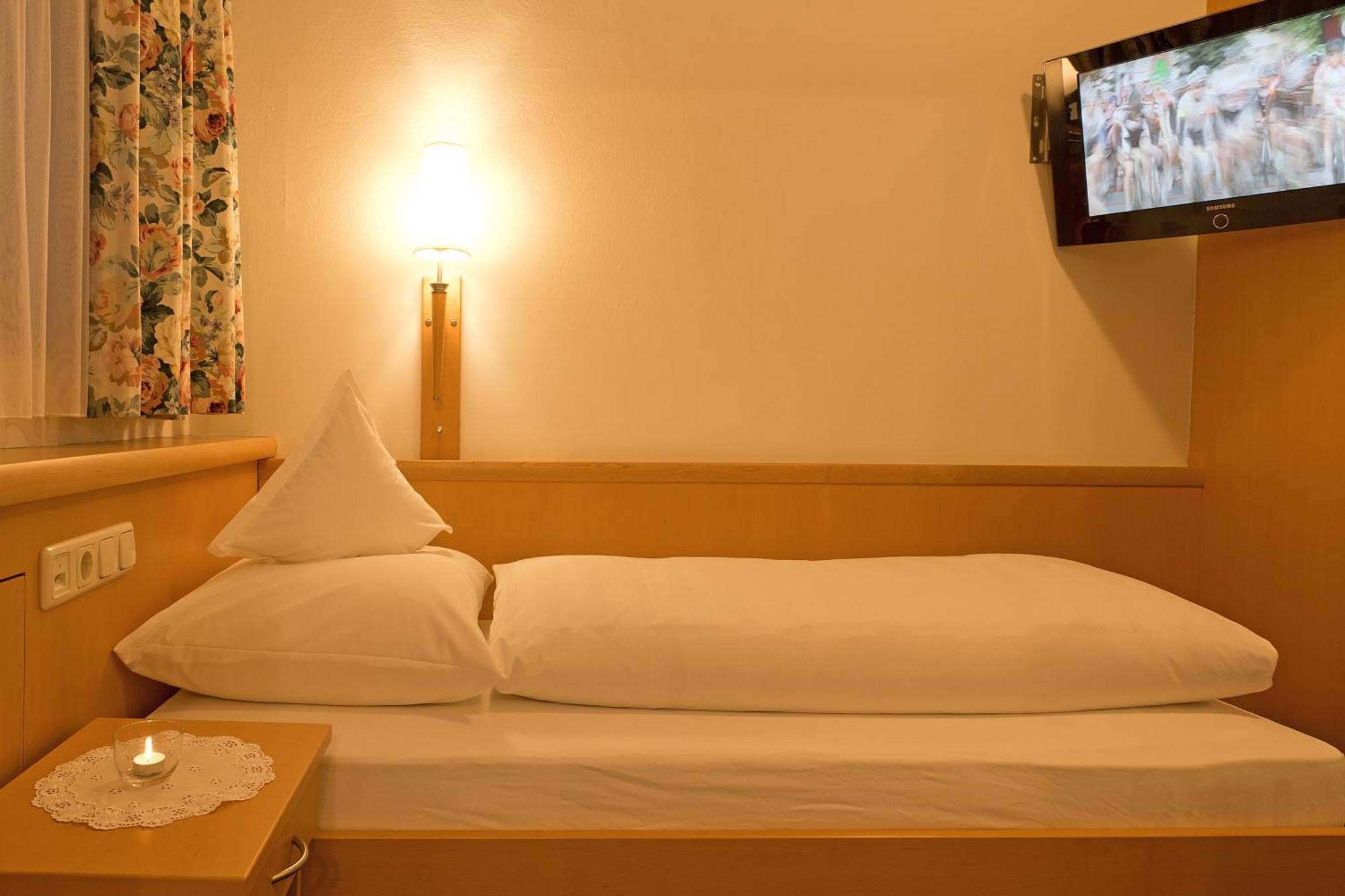 Hotel Angelika Санкт Антон ам Арлберг Стая снимка