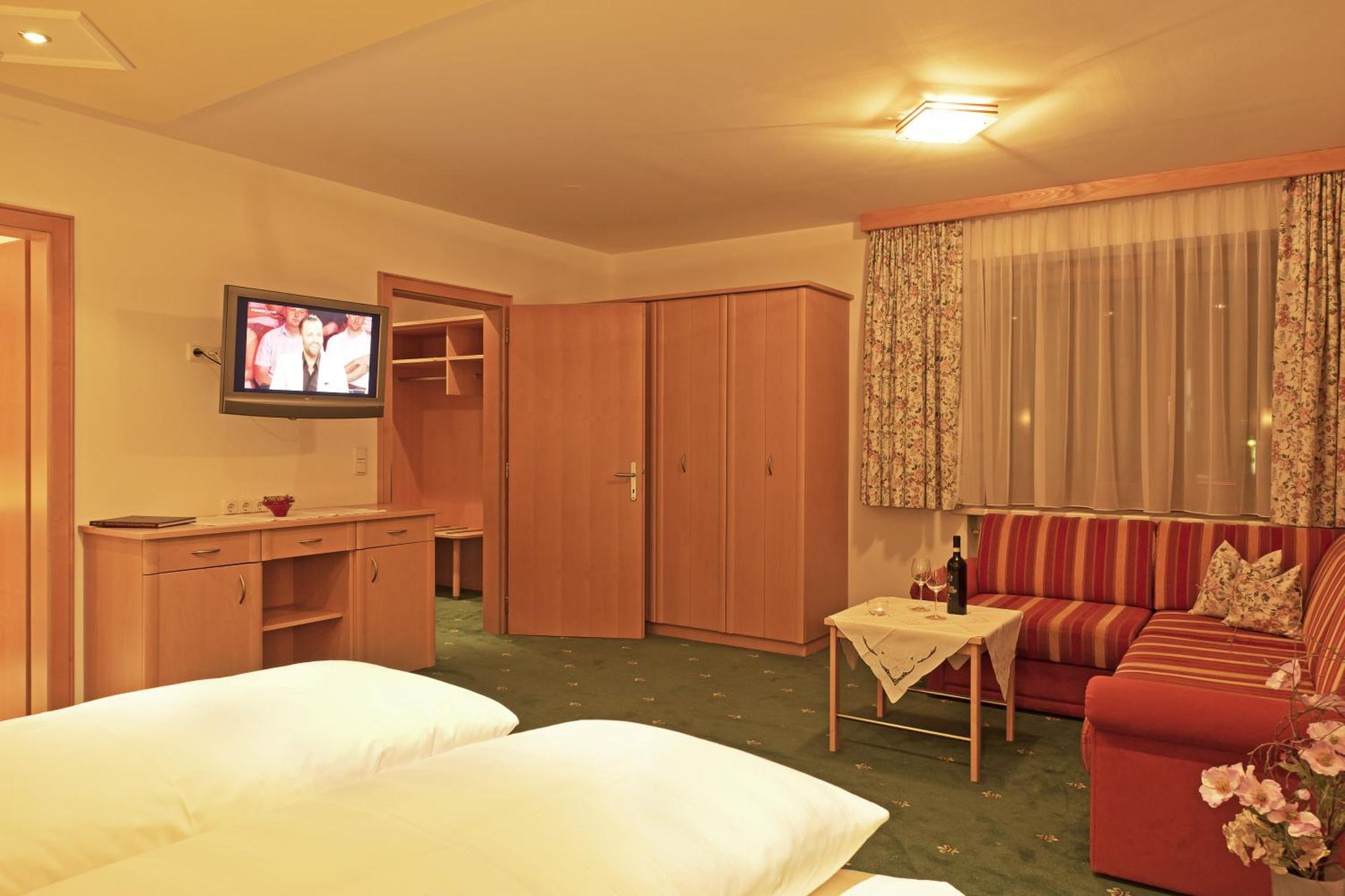 Hotel Angelika Санкт Антон ам Арлберг Стая снимка