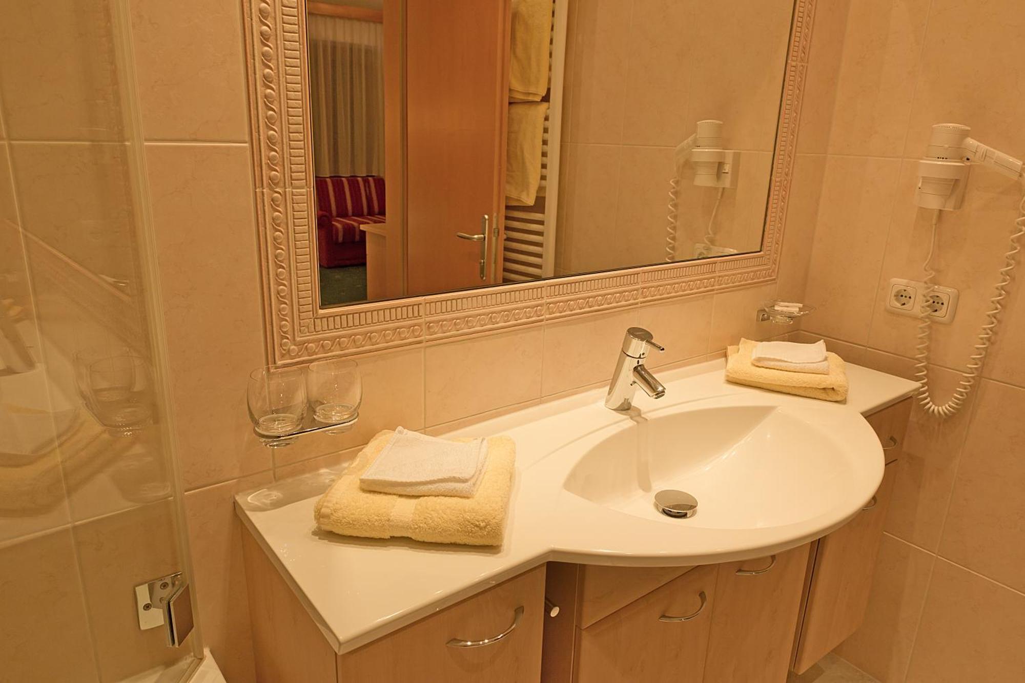 Hotel Angelika Санкт Антон ам Арлберг Екстериор снимка