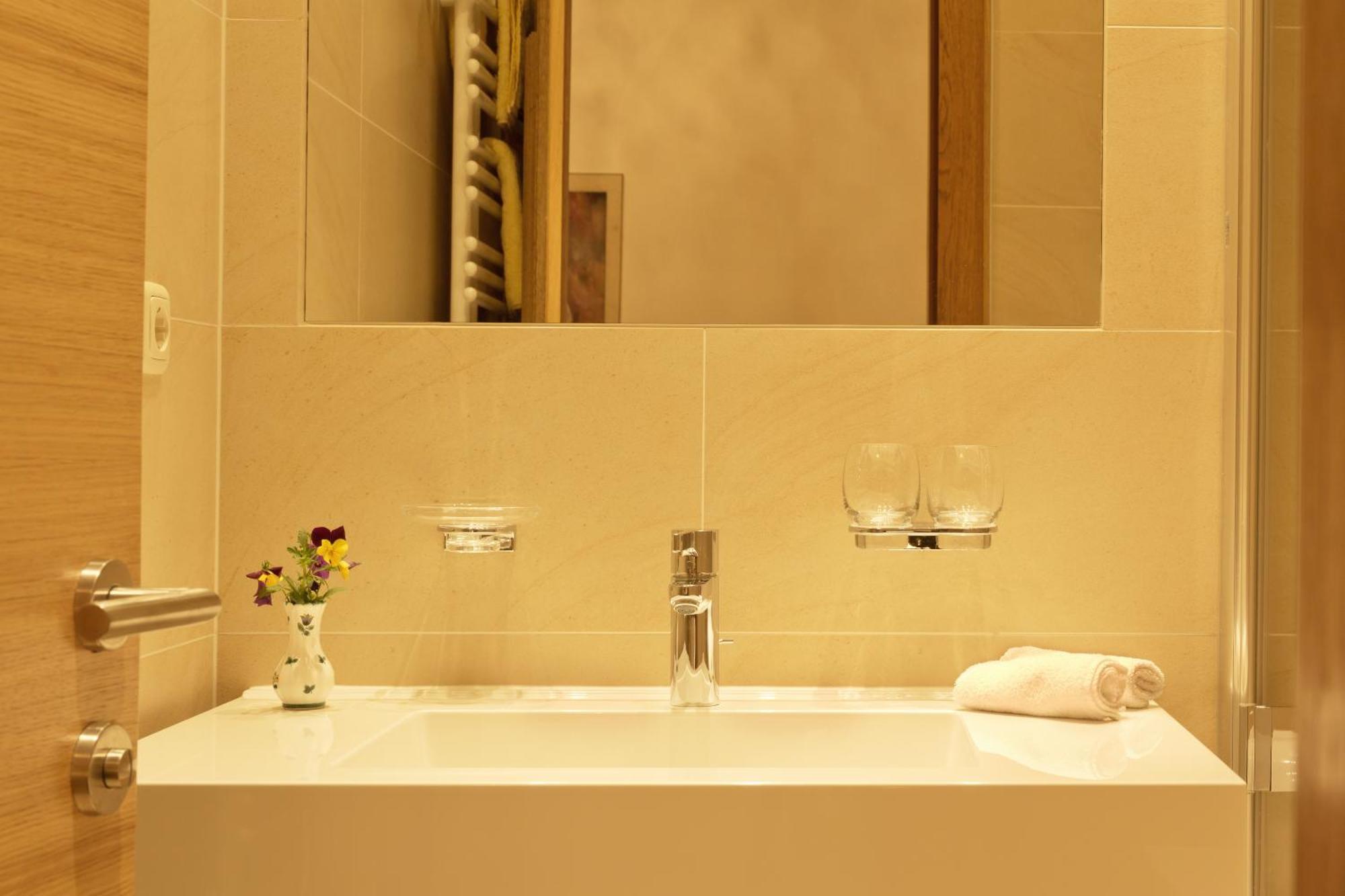 Hotel Angelika Санкт Антон ам Арлберг Стая снимка