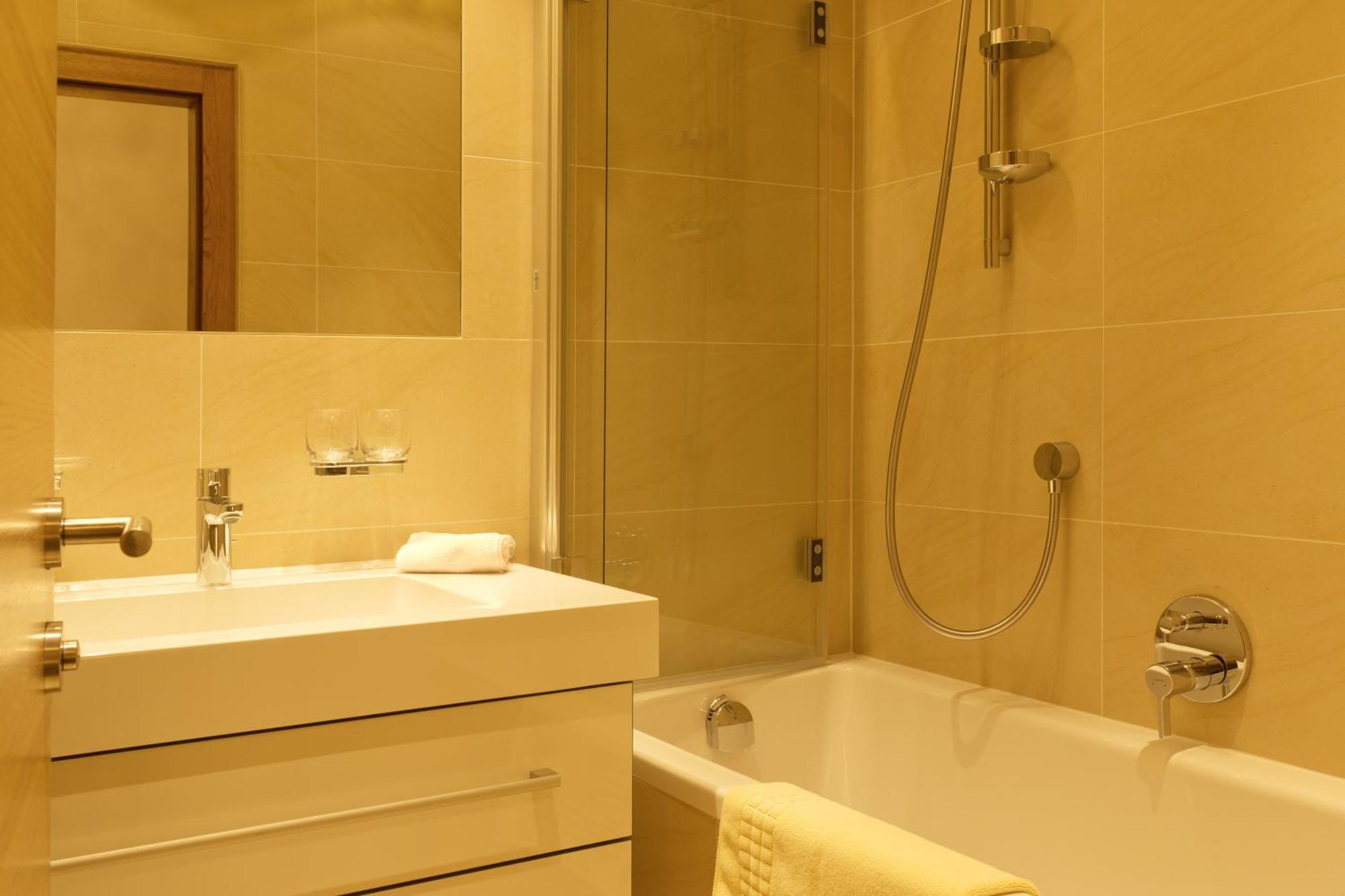 Hotel Angelika Санкт Антон ам Арлберг Стая снимка